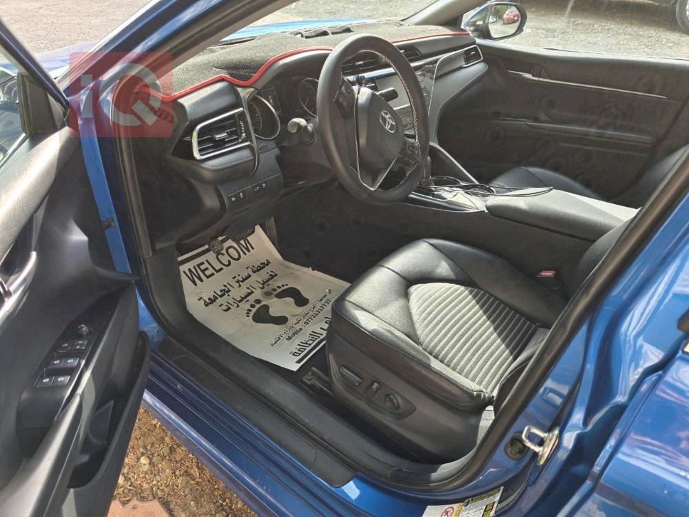 تۆیۆتا کامری